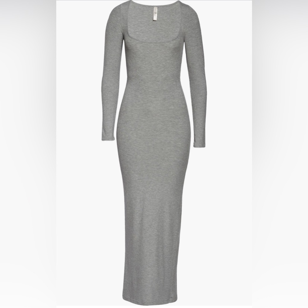 New SKIMS Soft Lounge Long Sleeve Dress - Picture 4 of 6